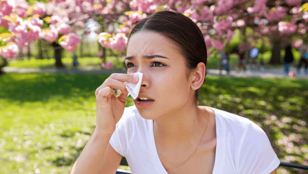 Hay Fever: Natural Ways to Help Treat Seasonal Allergy Symptoms